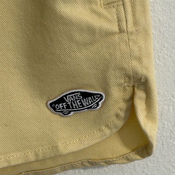 Vans Off The Wall Elastic Waist Shorts | Size M - Picture 3 of 9